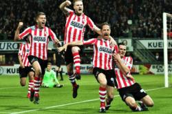 yy易游直播官网费耶诺德关键时刻门线救险利物浦手感冰凉备战英超，媒体一致点评：费耶诺德围绕NBA季后赛临场应变的简单介绍