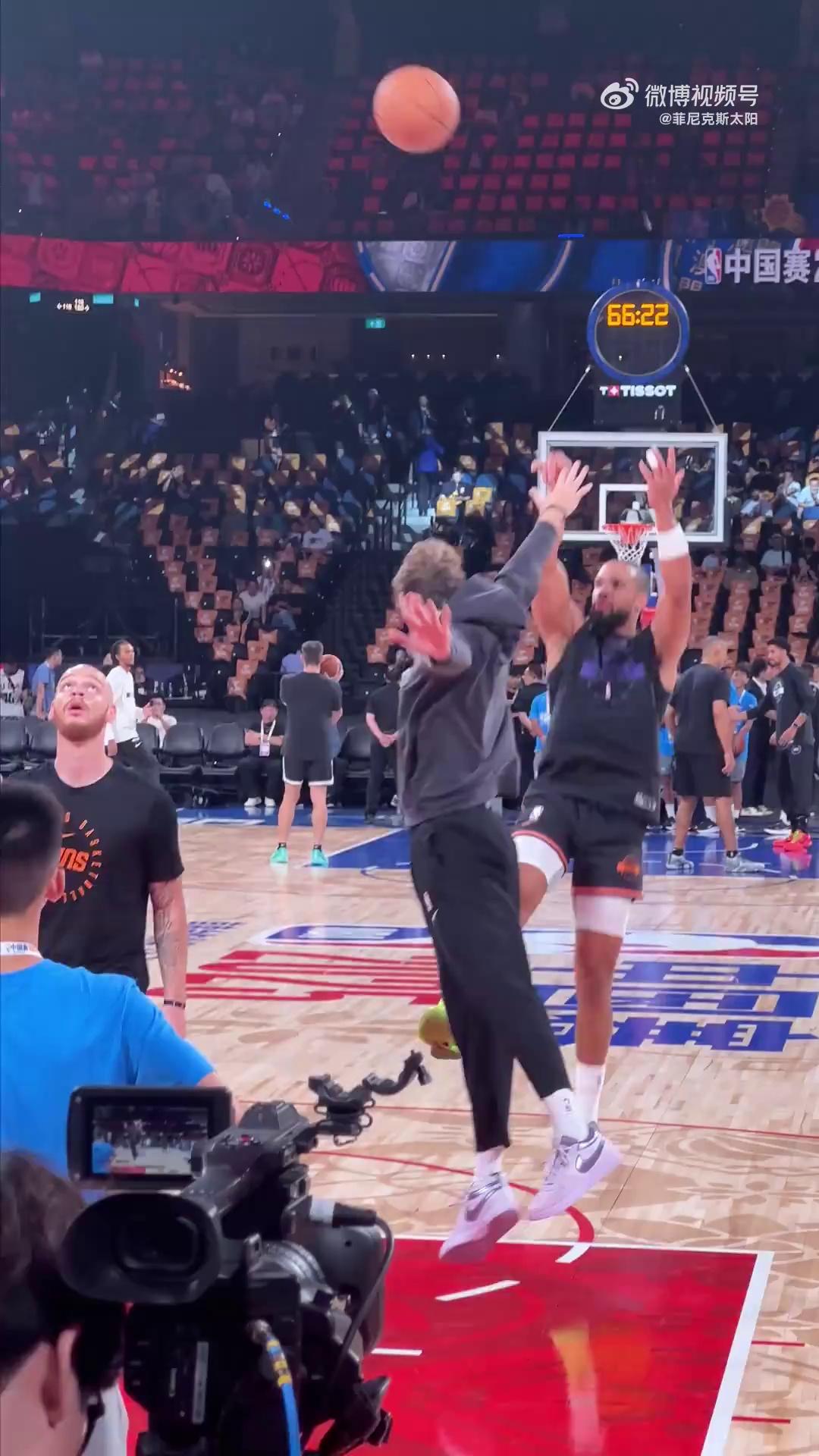 包含里程碑夜！菲尼克斯太阳伤情更新，NBA常规赛集结日刷纪录，态度坚定，团队化学反应显著的词条