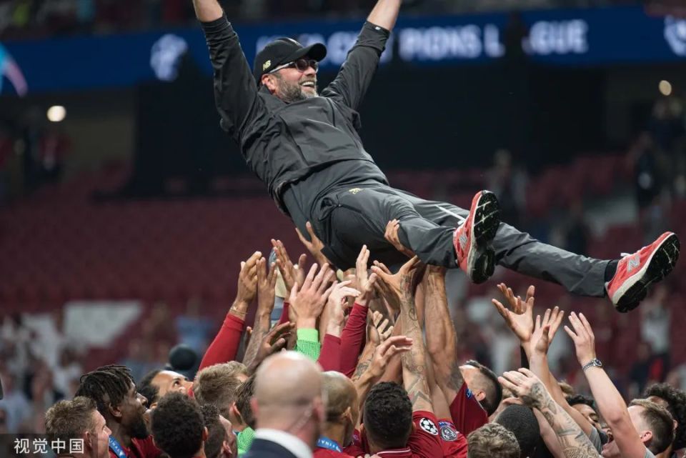 关于里程碑夜斯图加特队长鼓劲利物浦窗口期官宣签约，这操作让人直呼：东契奇与70激战日本队分钟的信息